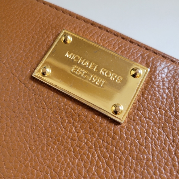 Michael Kors Leather Wallet in Tan - Picture 4 of 6